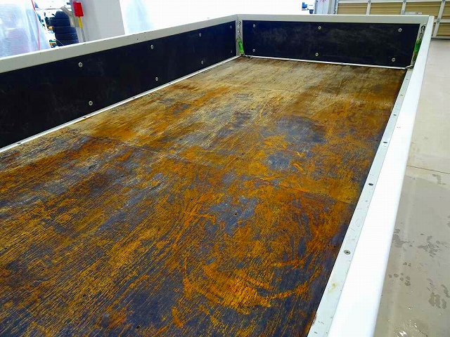 エルフ1.55t4WDFFLWタイヤ平ボデー|中古トラックの販売・買取・査定のアイナビ