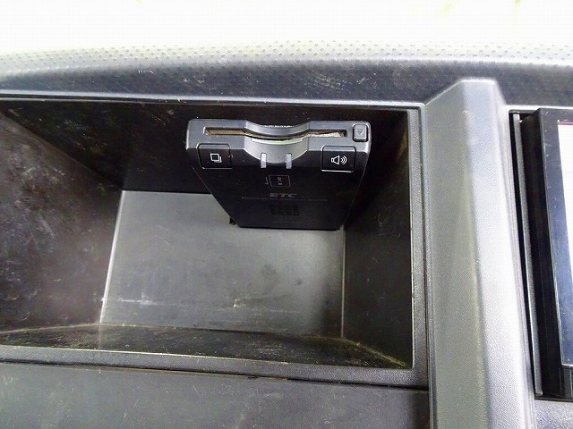 エルフ1.5t4WDFFLSタイヤ平ボデー|中古トラックの販売・買取・査定のアイナビ