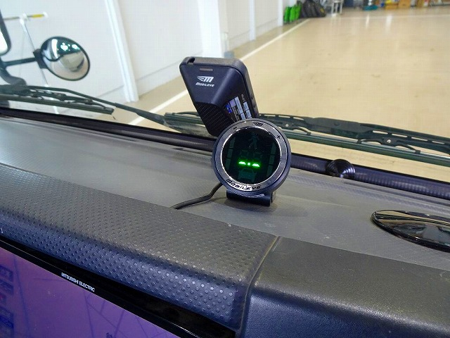 エルフ1.5t4WDFFLSタイヤ平ボデー|中古トラックの販売・買取・査定のアイナビ