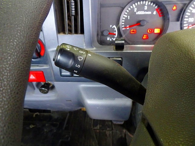 エルフ1.5t4WDFFLSタイヤ平ボデー|中古トラックの販売・買取・査定のアイナビ