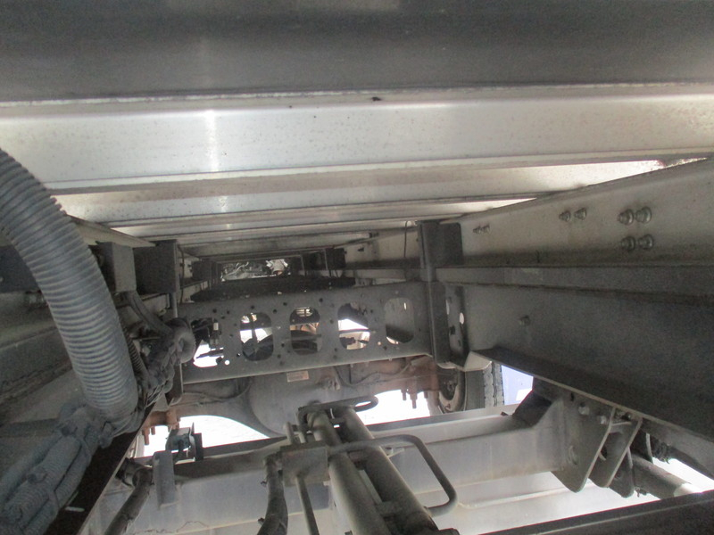 H25フォワード-30℃設定格納パワーゲート冷蔵冷凍車ベッド付|中古トラックの販売・買取・査定のアイナビ