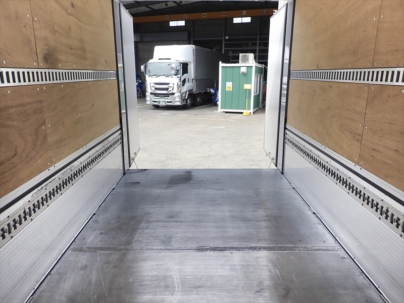 【352828】デュトロ　アルミウィング|中古トラックの販売・買取・査定のアイナビ