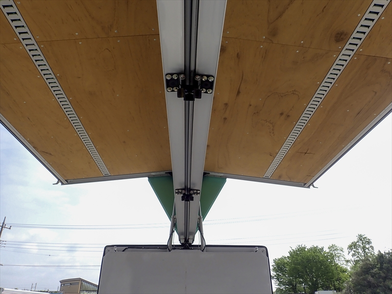 【352828】デュトロ　アルミウィング|中古トラックの販売・買取・査定のアイナビ