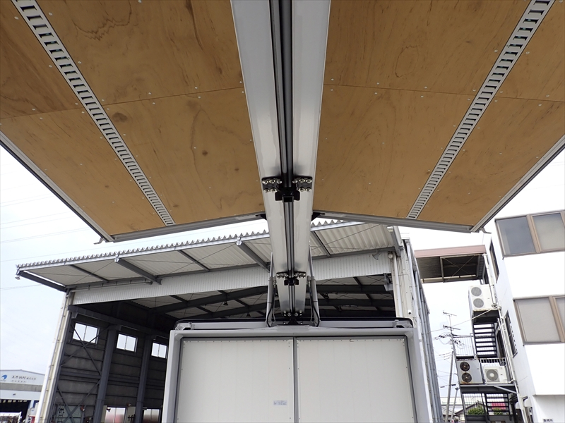 【352828】デュトロ　アルミウィング|中古トラックの販売・買取・査定のアイナビ