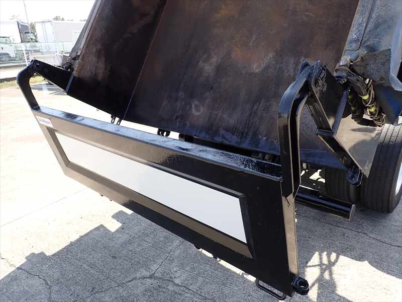 【352804】新明和工業製土砂ダンプ　塗装良好|中古トラックの販売・買取・査定のアイナビ