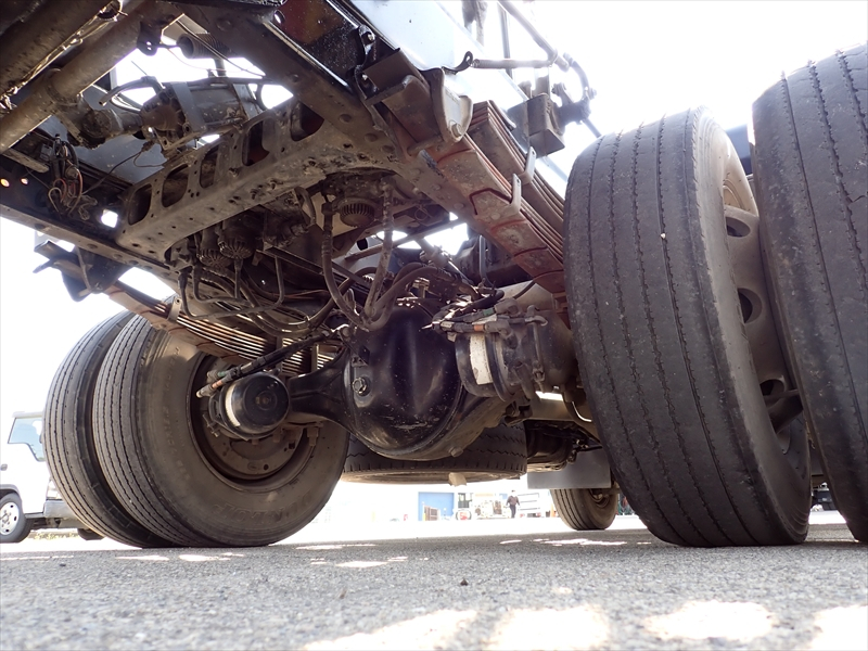 【352804】新明和工業製土砂ダンプ　塗装良好|中古トラックの販売・買取・査定のアイナビ