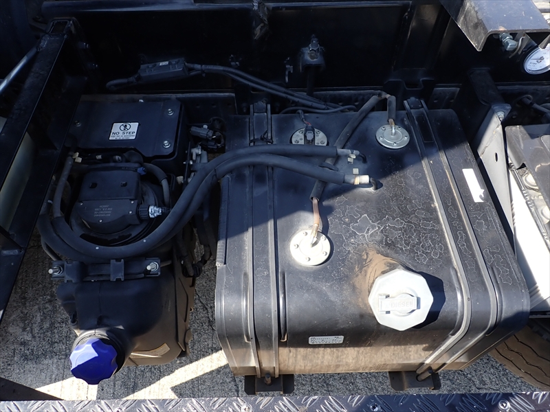 【352804】新明和工業製土砂ダンプ　塗装良好|中古トラックの販売・買取・査定のアイナビ