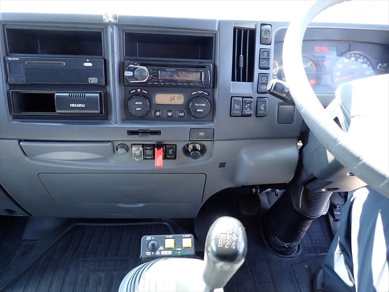 【352804】新明和工業製土砂ダンプ　塗装良好|中古トラックの販売・買取・査定のアイナビ