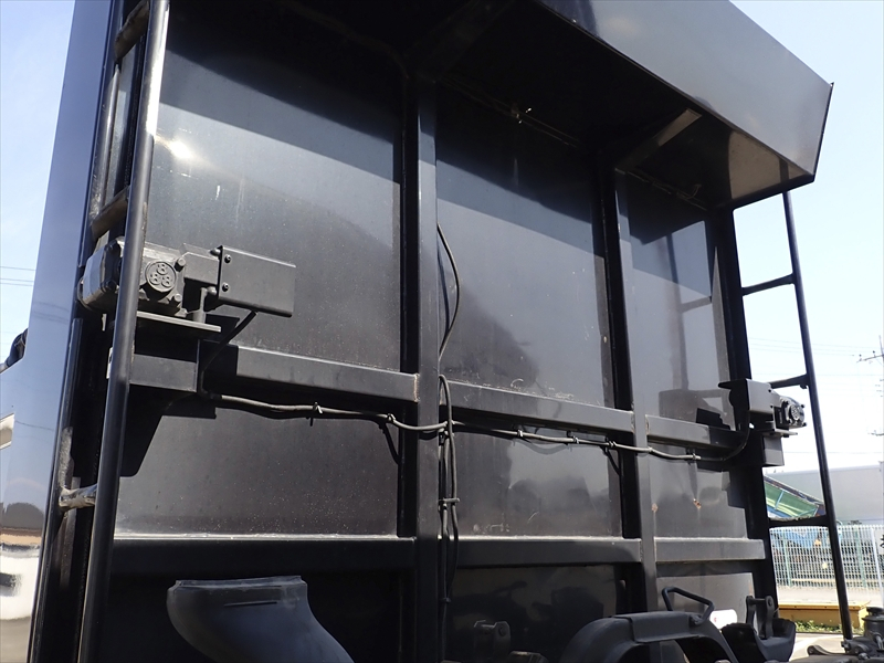 【352804】新明和工業製土砂ダンプ　塗装良好|中古トラックの販売・買取・査定のアイナビ