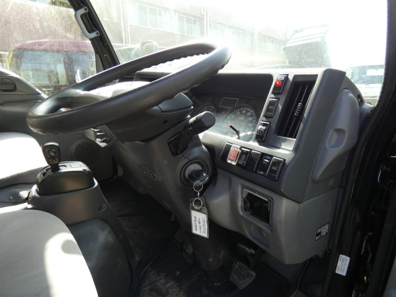 H27　エルフ　1.45トン　4WD　パネルバン　オートマ|中古トラックの販売・買取・査定のアイナビ