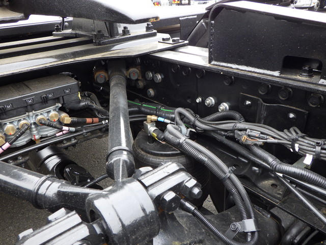 三菱2RG-FP84VERSヘッド10t超11.5tPTO・ダンプレバー付|中古トラックの販売・買取・査定のアイナビ