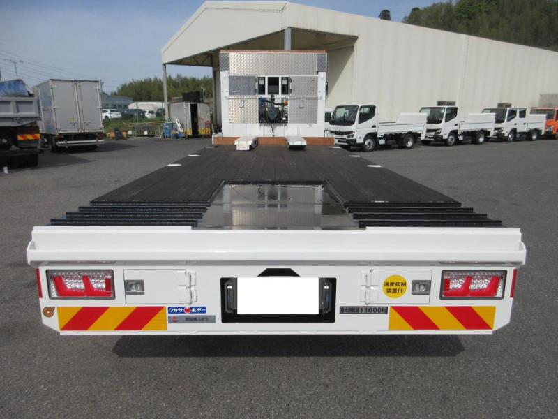 ハイキャリア ウインチ 低床3軸 重機等運搬車 2デフ!!|中古トラックの販売・買取・査定のアイナビ