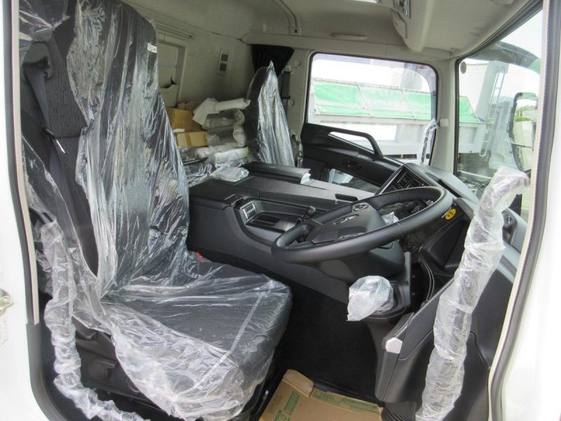 ハイキャリア ウインチ 低床3軸 重機等運搬車 2デフ!!|中古トラックの販売・買取・査定のアイナビ