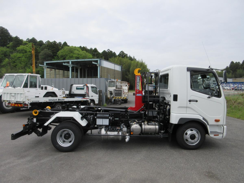 極東製 フックロール 脱着装置付コンテナ専用車 !!|中古トラックの販売・買取・査定のアイナビ