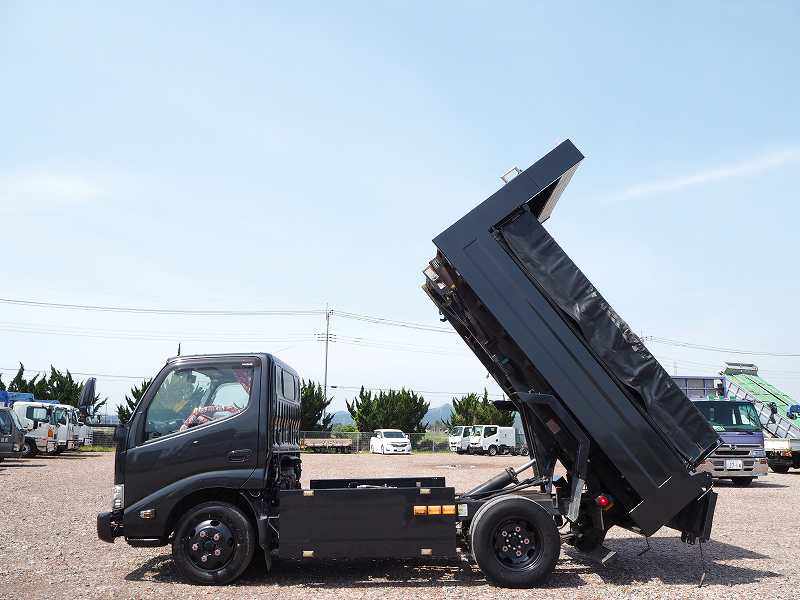 デュトロ新明和製ローダーダンプコボレーン積載3t4ナンバー|中古トラックの販売・買取・査定のアイナビ
