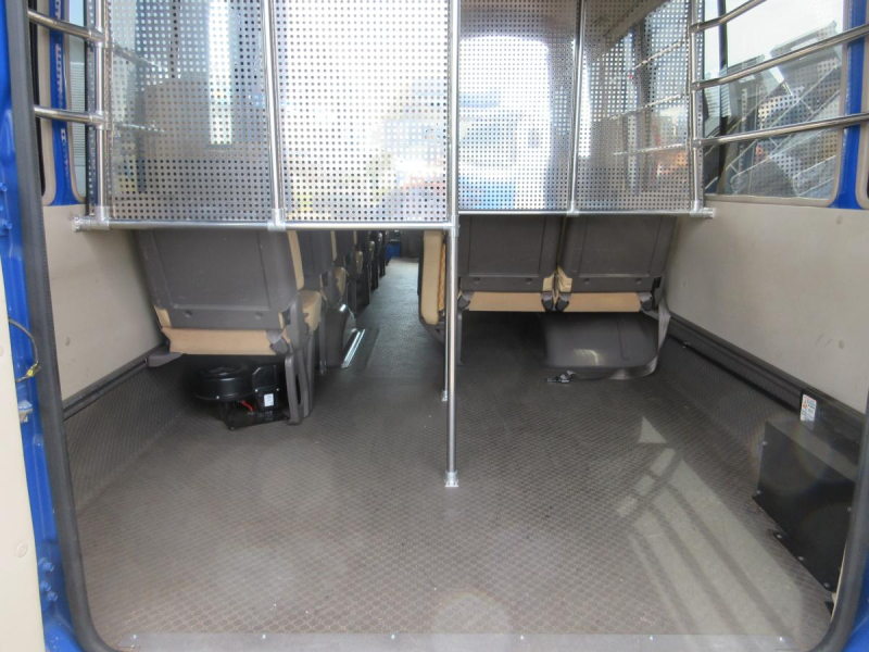 ロング 25人乗り 自動スィングドア リヤ観音扉|中古トラックの販売・買取・査定のアイナビ