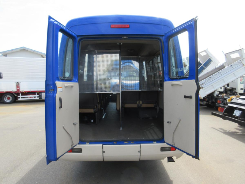 ロング 25人乗り 自動スィングドア リヤ観音扉|中古トラックの販売・買取・査定のアイナビ