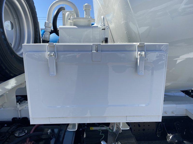 フォワード カヤバ ドラム容量3.0㎥ 最大混合容量1.5㎥ 電動アルミホッパーカバー 汚水箱付 積載3,440kg|中古トラックの販売・買取・査定のアイナビ