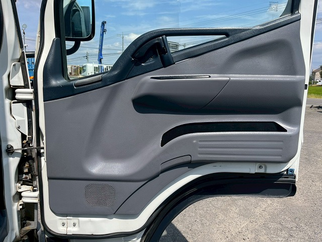 4.6トン積載★ワイド×ロング★175馬力★床フック9×2★AT車|中古トラックの販売・買取・査定のアイナビ