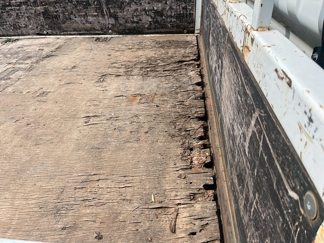 4トン積載!★ワイド×ロング★150馬力★デュオニック|中古トラックの販売・買取・査定のアイナビ