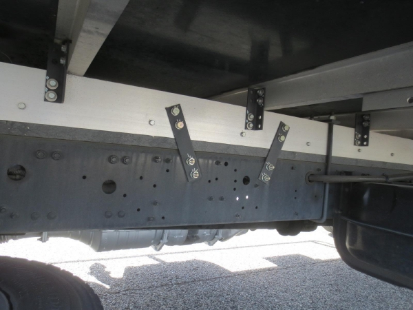 三菱ファイター冷蔵冷凍車ゲート付|中古トラックの販売・買取・査定のアイナビ