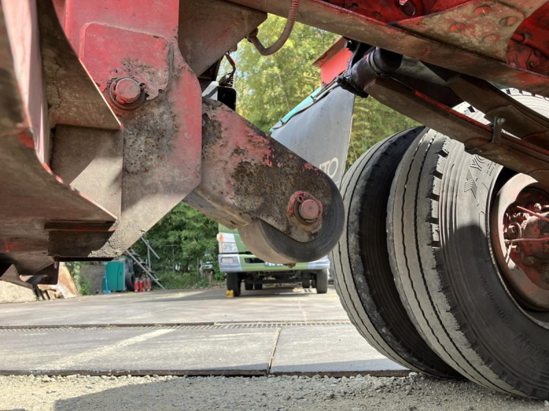 H28年式、ファイター、フックロール、ショートキャブ、車検付|中古トラックの販売・買取・査定のアイナビ