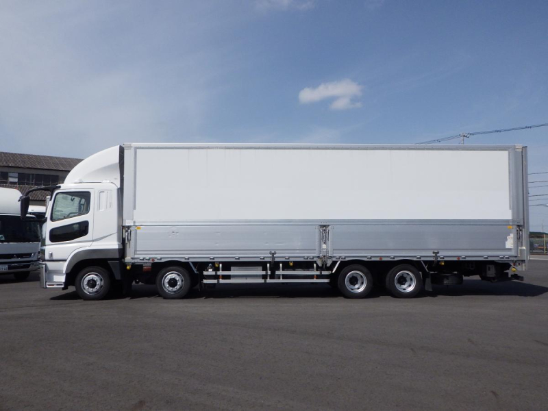 4軸低床 コンビゲート 後輪エアサス|中古トラックの販売・買取・査定のアイナビ