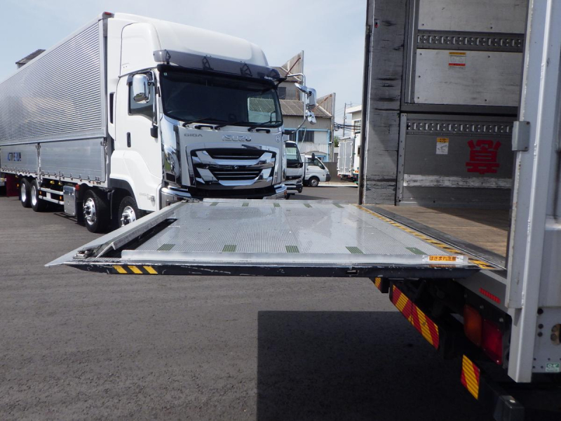 4軸低床 コンビゲート 後輪エアサス|中古トラックの販売・買取・査定のアイナビ