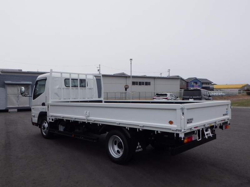 未使用車ワイドロング全低床積載3t車輌総重量5,925kg|中古トラックの販売・買取・査定のアイナビ