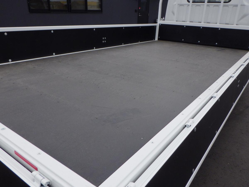 未使用車ワイドロング全低床積載3t車輌総重量5,925kg|中古トラックの販売・買取・査定のアイナビ