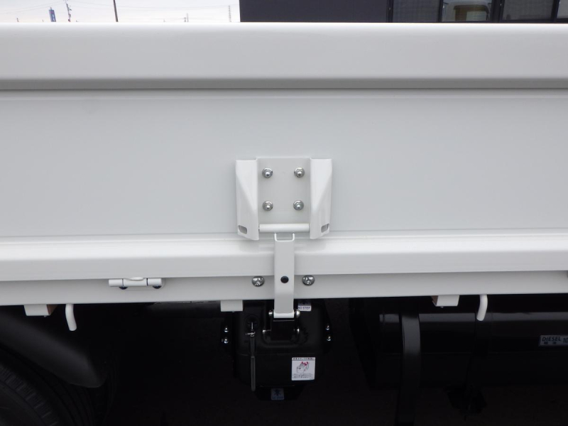 未使用車ワイドロング全低床積載3t車輌総重量5,925kg|中古トラックの販売・買取・査定のアイナビ