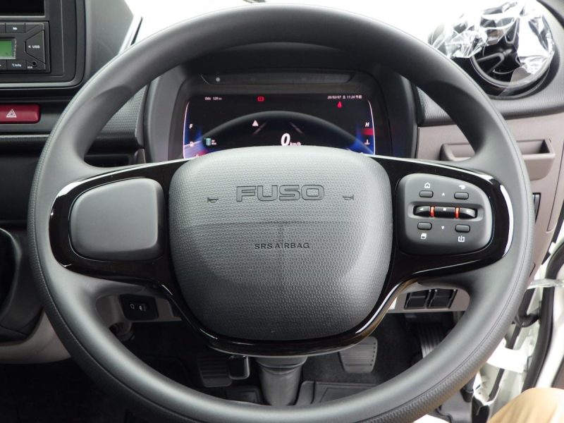 未使用車ワイドロング全低床積載3t車輌総重量5,925kg|中古トラックの販売・買取・査定のアイナビ