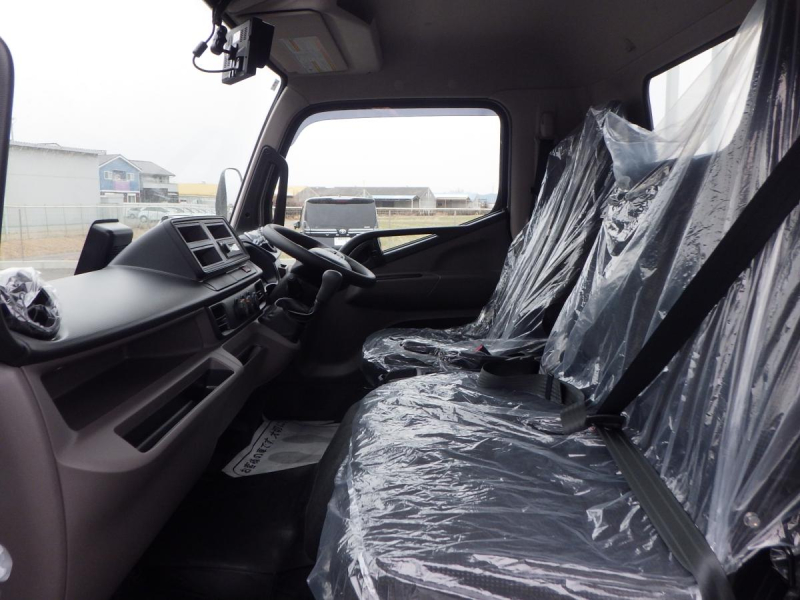 未使用車ワイドロング全低床積載3t車輌総重量5,925kg|中古トラックの販売・買取・査定のアイナビ