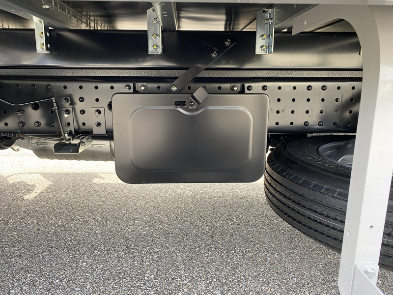 キャンター ワイド超ロング 高床 ラッシング2段 サイドドア 跳上ゲート付 積載3,500kg|中古トラックの販売・買取・査定のアイナビ