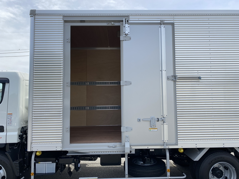 キャンター ワイド超ロング 高床 ラッシング2段 サイドドア 跳上ゲート付 積載3,500kg|中古トラックの販売・買取・査定のアイナビ