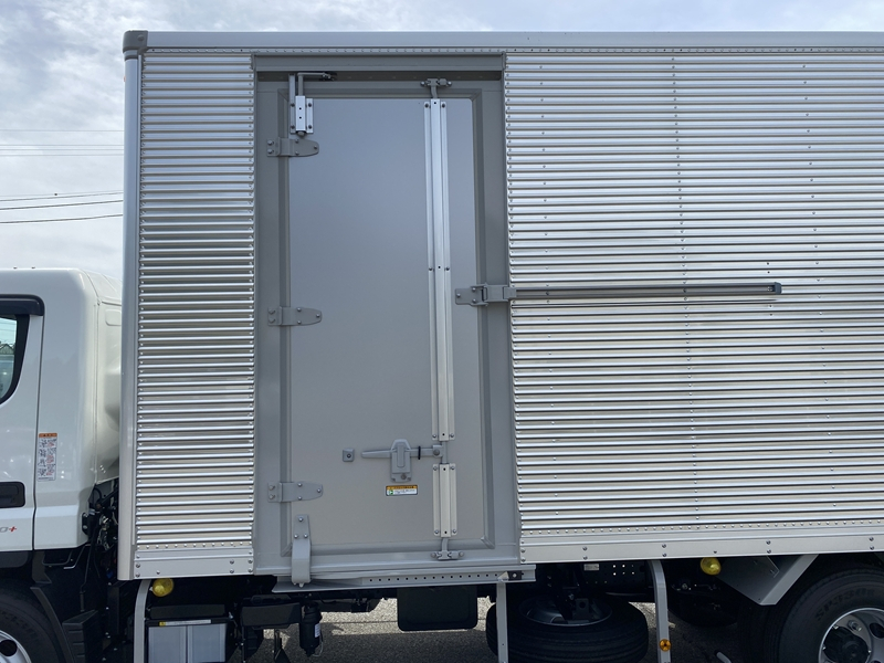 キャンター ワイド超ロング 高床 ラッシング2段 サイドドア 跳上ゲート付 積載3,500kg|中古トラックの販売・買取・査定のアイナビ