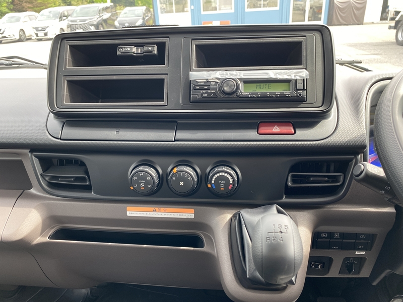 キャンター ワイド超ロング 高床 ラッシング2段 サイドドア 跳上ゲート付 積載3,500kg|中古トラックの販売・買取・査定のアイナビ