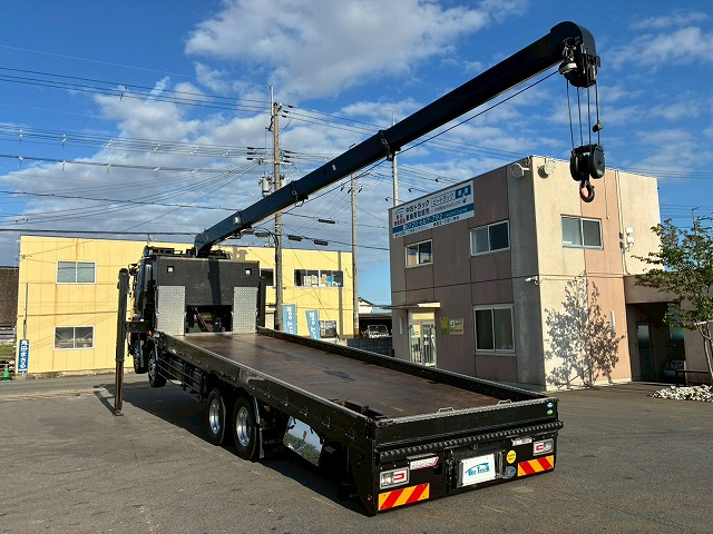 保証対象車両車検付8×4後輪エアサス永久磁石式リターダ|中古トラックの販売・買取・査定のアイナビ