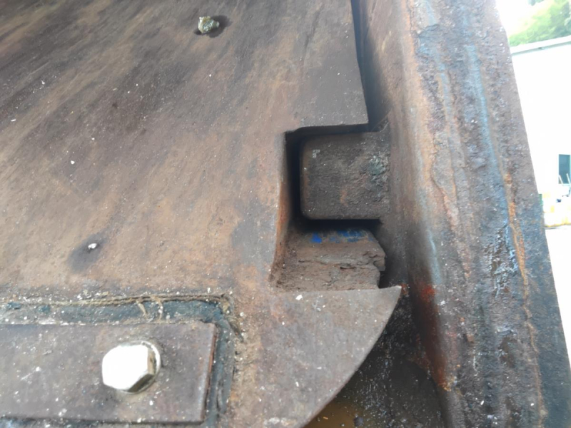 希少 平成30年式 いすゞ ワイド 新明和 6.1m3 回転押出式|中古トラックの販売・買取・査定のアイナビ