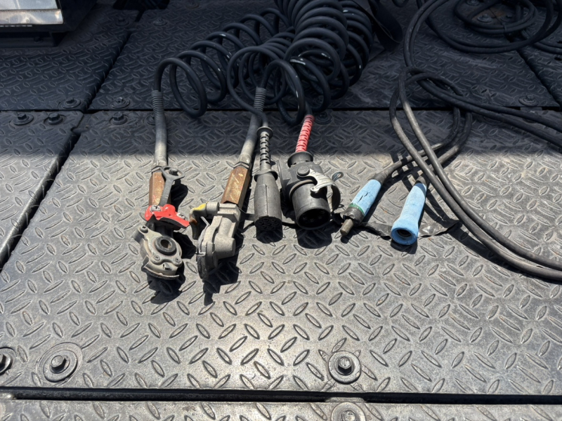 H30年式、プロフィア、2デフトラクタ、流体式リターダ付|中古トラックの販売・買取・査定のアイナビ