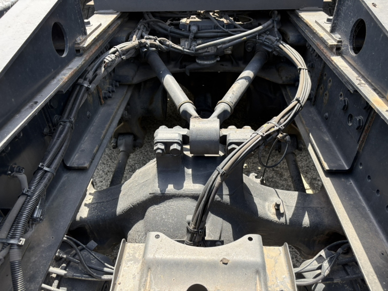 H30年式、プロフィア、2デフトラクタ、流体式リターダ付|中古トラックの販売・買取・査定のアイナビ