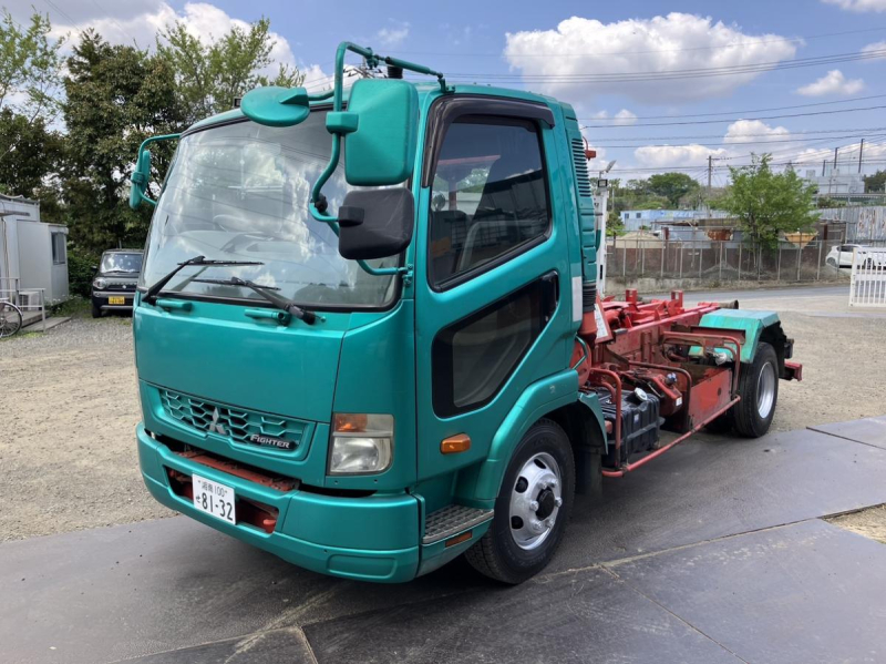 H28年式、ファイター、フックロール、ショートキャブ、車検付|中古トラックの販売・買取・査定のアイナビ