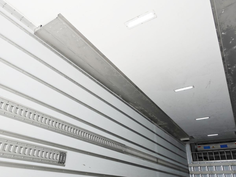 低温冷蔵冷凍大型スタンバイ付き|中古トラックの販売・買取・査定のアイナビ