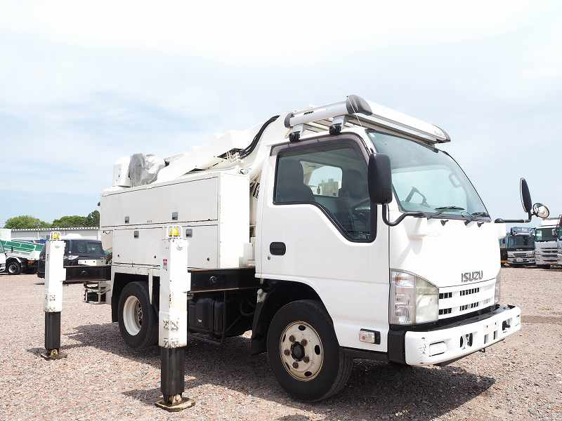 いすゞエルフ格納式高所作業車電工仕様14m|中古トラックの販売・買取・査定のアイナビ
