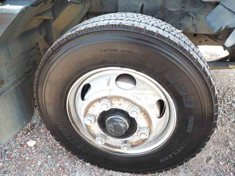 いすゞフォワードコンテナ車パッカーコンテナ付きアームロール|中古トラックの販売・買取・査定のアイナビ