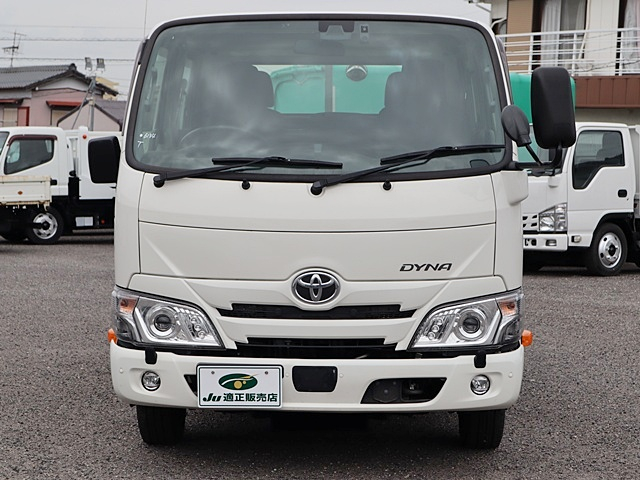 積載1250Kg　平ボディ　Wキャブ　4WD　標準|中古トラックの販売・買取・査定のアイナビ