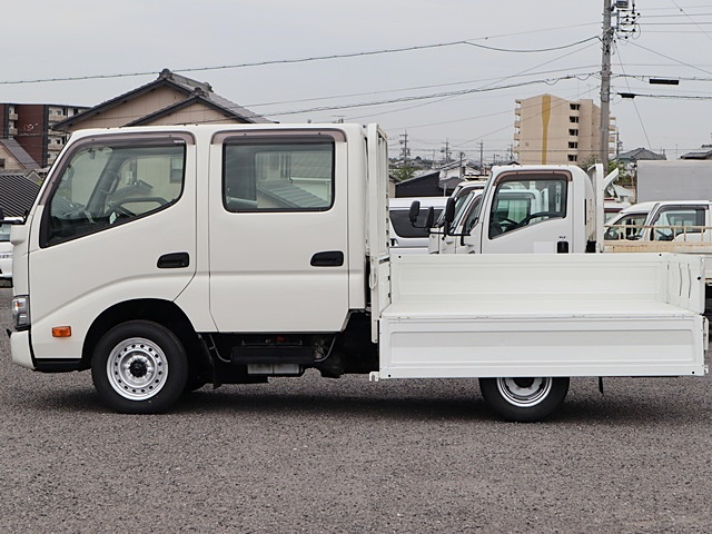 積載1250Kg　平ボディ　Wキャブ　4WD　標準|中古トラックの販売・買取・査定のアイナビ