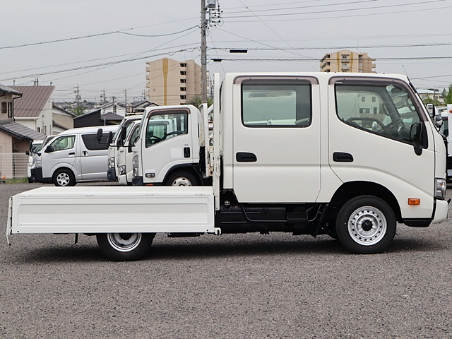 積載1250Kg　平ボディ　Wキャブ　4WD　標準|中古トラックの販売・買取・査定のアイナビ