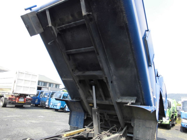 4T パッカー車 回転式 ダンプ式 塵芥車 フジマイティ8立米|中古トラックの販売・買取・査定のアイナビ