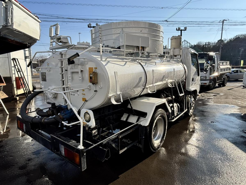 バキューム車 モリタ製3000L|中古トラックの販売・買取・査定のアイナビ